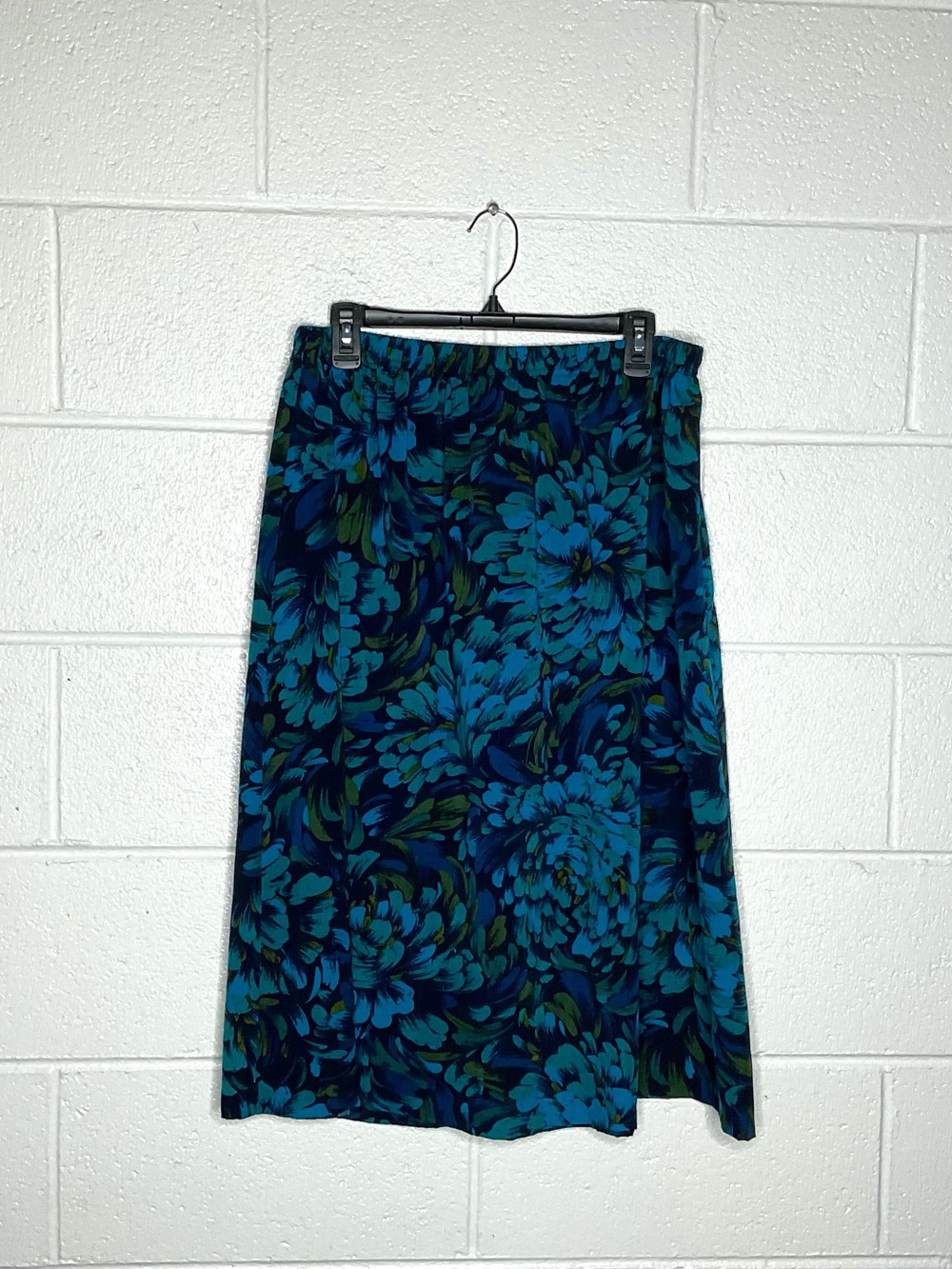 < Vintage 80’s Nikki Blue Floral Pattern Midi Skirt Size XL >